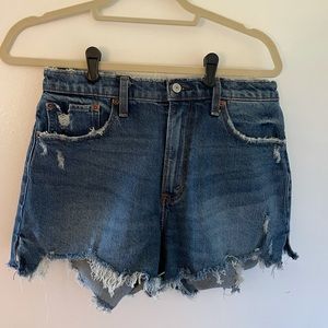 Abercrombie Curve Love Mom Short